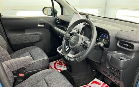 Toyota Sienta, 2023 год, 1 450 000 рублей, 34 фотография