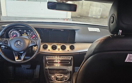 Mercedes-Benz E-Класс, 2017 год, 1 700 000 рублей, 6 фотография