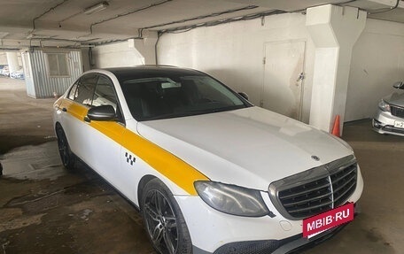 Mercedes-Benz E-Класс, 2017 год, 1 700 000 рублей, 2 фотография