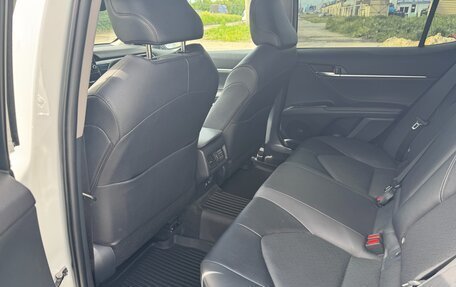 Toyota Camry, 2021 год, 3 600 000 рублей, 11 фотография