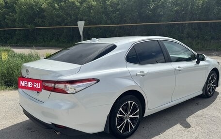 Toyota Camry, 2021 год, 3 600 000 рублей, 5 фотография