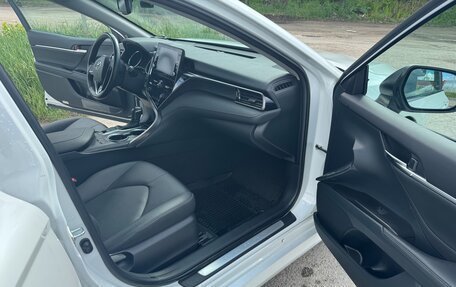 Toyota Camry, 2021 год, 3 600 000 рублей, 13 фотография