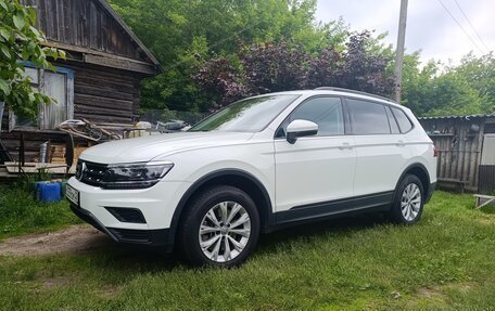 Volkswagen Tiguan II, 2019 год, 2 650 000 рублей, 6 фотография