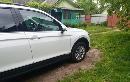 Volkswagen Tiguan II, 2019 год, 2 650 000 рублей, 3 фотография