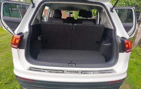 Volkswagen Tiguan II, 2019 год, 2 650 000 рублей, 19 фотография
