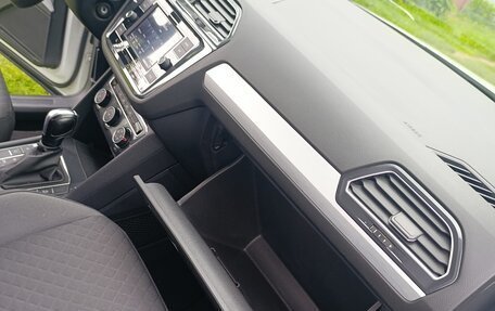 Volkswagen Tiguan II, 2019 год, 2 650 000 рублей, 26 фотография