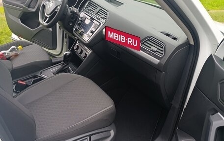 Volkswagen Tiguan II, 2019 год, 2 650 000 рублей, 23 фотография