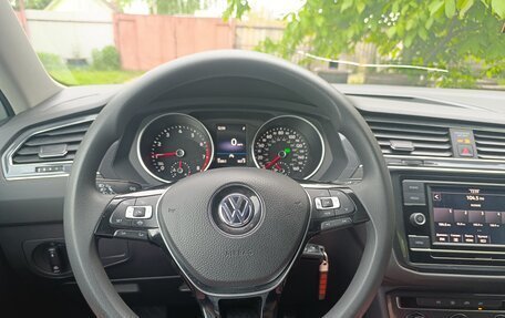 Volkswagen Tiguan II, 2019 год, 2 650 000 рублей, 34 фотография