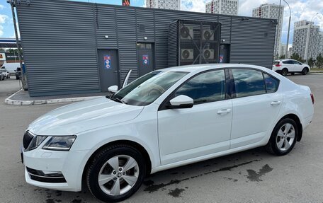 Skoda Octavia, 2019 год, 1 910 000 рублей, 2 фотография