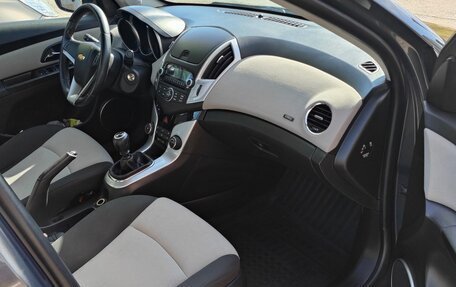 Chevrolet Cruze II, 2013 год, 797 000 рублей, 10 фотография