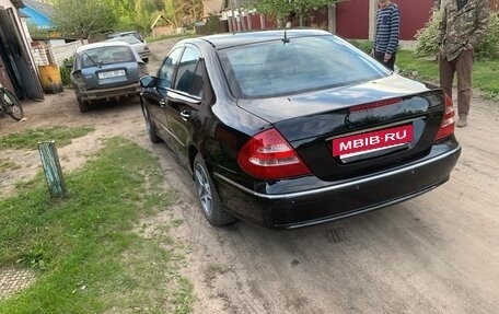 Mercedes-Benz E-Класс, 2003 год, 800 000 рублей, 4 фотография