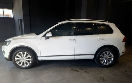 Volkswagen Touareg III, 2013 год, 2 800 000 рублей, 2 фотография