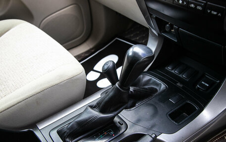Toyota Land Cruiser Prado 120 рестайлинг, 2003 год, 1 619 000 рублей, 12 фотография