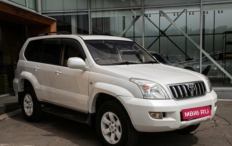 Toyota Land Cruiser Prado 120 рестайлинг, 2003 год, 1 619 000 рублей, 6 фотография