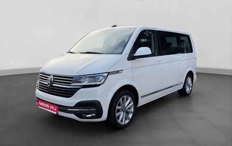 Volkswagen Multivan T6 рестайлинг, 2022 год, 4 880 000 рублей, 1 фотография
