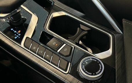 Geely Tugella FY11, 2021 год, 2 690 000 рублей, 17 фотография
