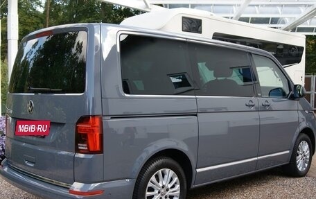 Volkswagen Multivan T6 рестайлинг, 2022 год, 4 890 000 рублей, 3 фотография