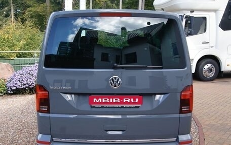 Volkswagen Multivan T6 рестайлинг, 2022 год, 4 890 000 рублей, 7 фотография