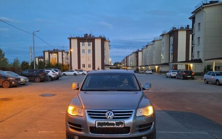 Volkswagen Touareg III, 2008 год, 950 000 рублей, 2 фотография