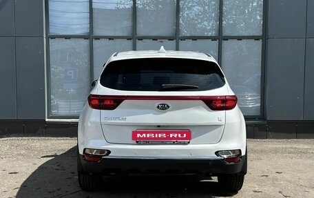 KIA Sportage IV рестайлинг, 2020 год, 2 499 000 рублей, 6 фотография