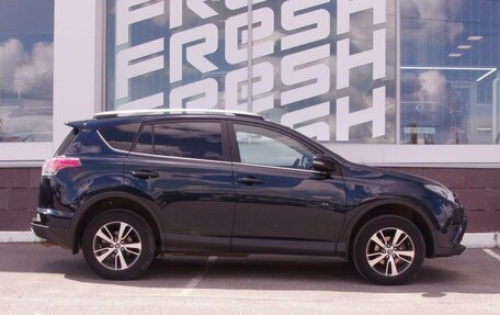 Toyota RAV4, 2018 год, 2 399 000 рублей, 5 фотография