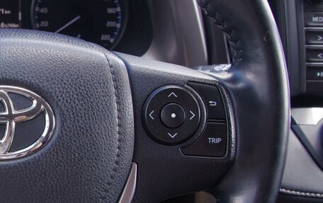 Toyota RAV4, 2018 год, 2 399 000 рублей, 13 фотография