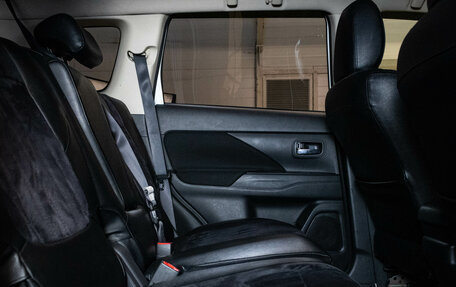 Mitsubishi Outlander III рестайлинг 3, 2017 год, 1 499 000 рублей, 11 фотография