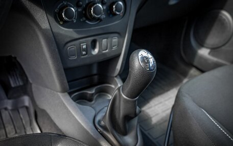 Renault Sandero II рестайлинг, 2018 год, 899 000 рублей, 12 фотография