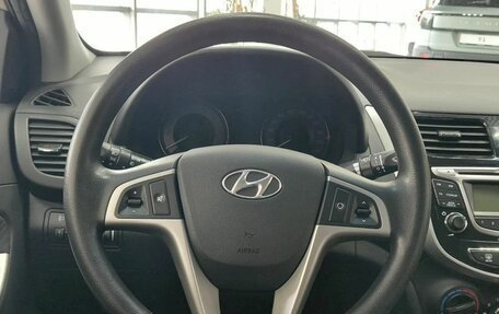 Hyundai Solaris II рестайлинг, 2013 год, 990 000 рублей, 11 фотография