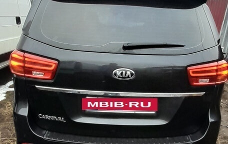 KIA Carnival III, 2019 год, 3 100 000 рублей, 2 фотография