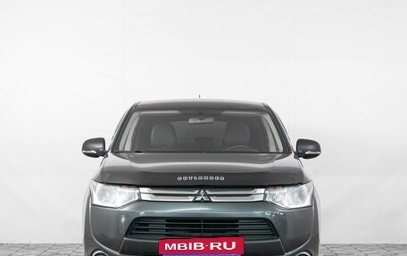 Mitsubishi Outlander III рестайлинг 3, 2014 год, 1 599 000 рублей, 2 фотография