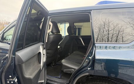 Toyota Land Cruiser Prado 150 рестайлинг 2, 2020 год, 6 000 000 рублей, 9 фотография