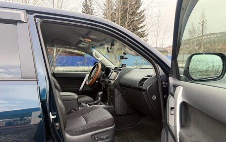 Toyota Land Cruiser Prado 150 рестайлинг 2, 2020 год, 6 000 000 рублей, 11 фотография