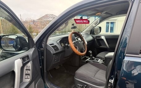Toyota Land Cruiser Prado 150 рестайлинг 2, 2020 год, 6 000 000 рублей, 10 фотография