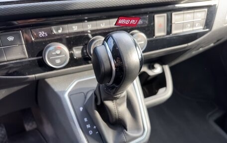 Volkswagen Multivan T6 рестайлинг, 2022 год, 4 880 000 рублей, 7 фотография