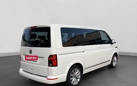 Volkswagen Multivan T6 рестайлинг, 2022 год, 4 880 000 рублей, 2 фотография