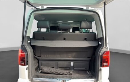 Volkswagen Multivan T6 рестайлинг, 2022 год, 4 880 000 рублей, 11 фотография