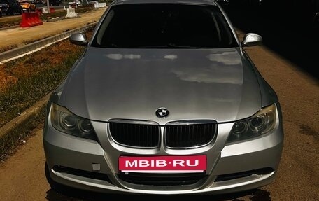 BMW 3 серия, 2005 год, 550 000 рублей, 2 фотография
