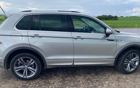 Volkswagen Tiguan II, 2018 год, 2 650 000 рублей, 3 фотография