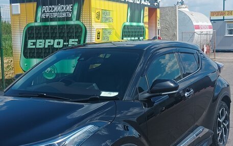 Toyota C-HR I рестайлинг, 2017 год, 2 100 000 рублей, 4 фотография
