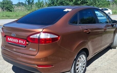 Ford Fiesta, 2015 год, 810 000 рублей, 6 фотография