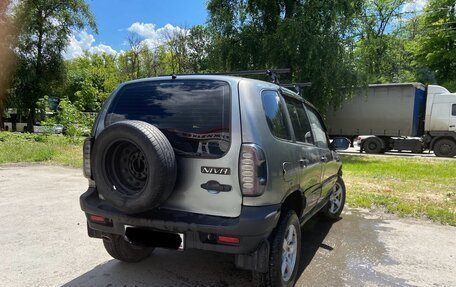 Chevrolet Niva I рестайлинг, 2004 год, 280 000 рублей, 8 фотография