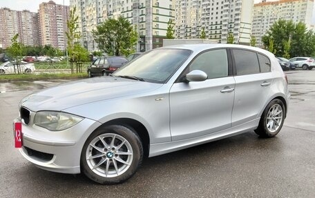 BMW 1 серия, 2008 год, 735 000 рублей, 2 фотография