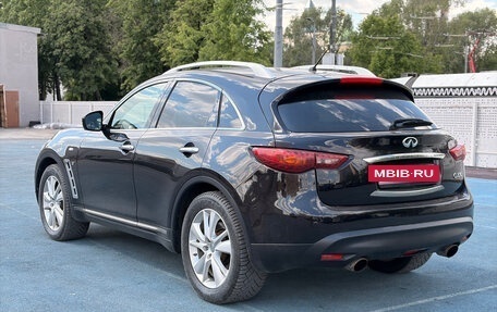 Infiniti QX70, 2017 год, 2 000 000 рублей, 9 фотография