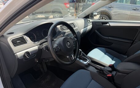 Volkswagen Jetta VI, 2013 год, 890 000 рублей, 12 фотография