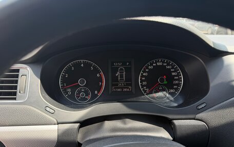 Volkswagen Jetta VI, 2013 год, 890 000 рублей, 13 фотография
