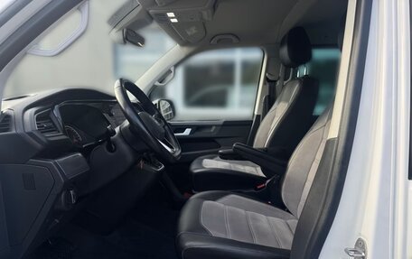 Volkswagen Multivan T6 рестайлинг, 2022 год, 4 800 000 рублей, 8 фотография