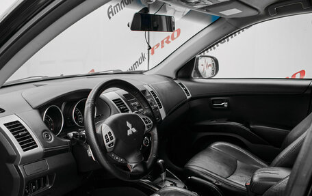 Mitsubishi Outlander III рестайлинг 3, 2011 год, 1 100 000 рублей, 11 фотография