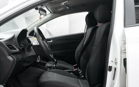 Hyundai Solaris II рестайлинг, 2021 год, 1 354 000 рублей, 3 фотография