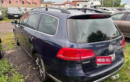 Volkswagen Passat B7, 2011 год, 900 000 рублей, 4 фотография